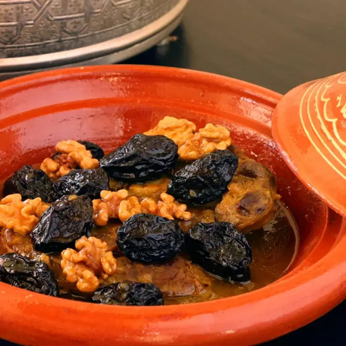 Tajine d'agneau aux pruneaux et fruits secs