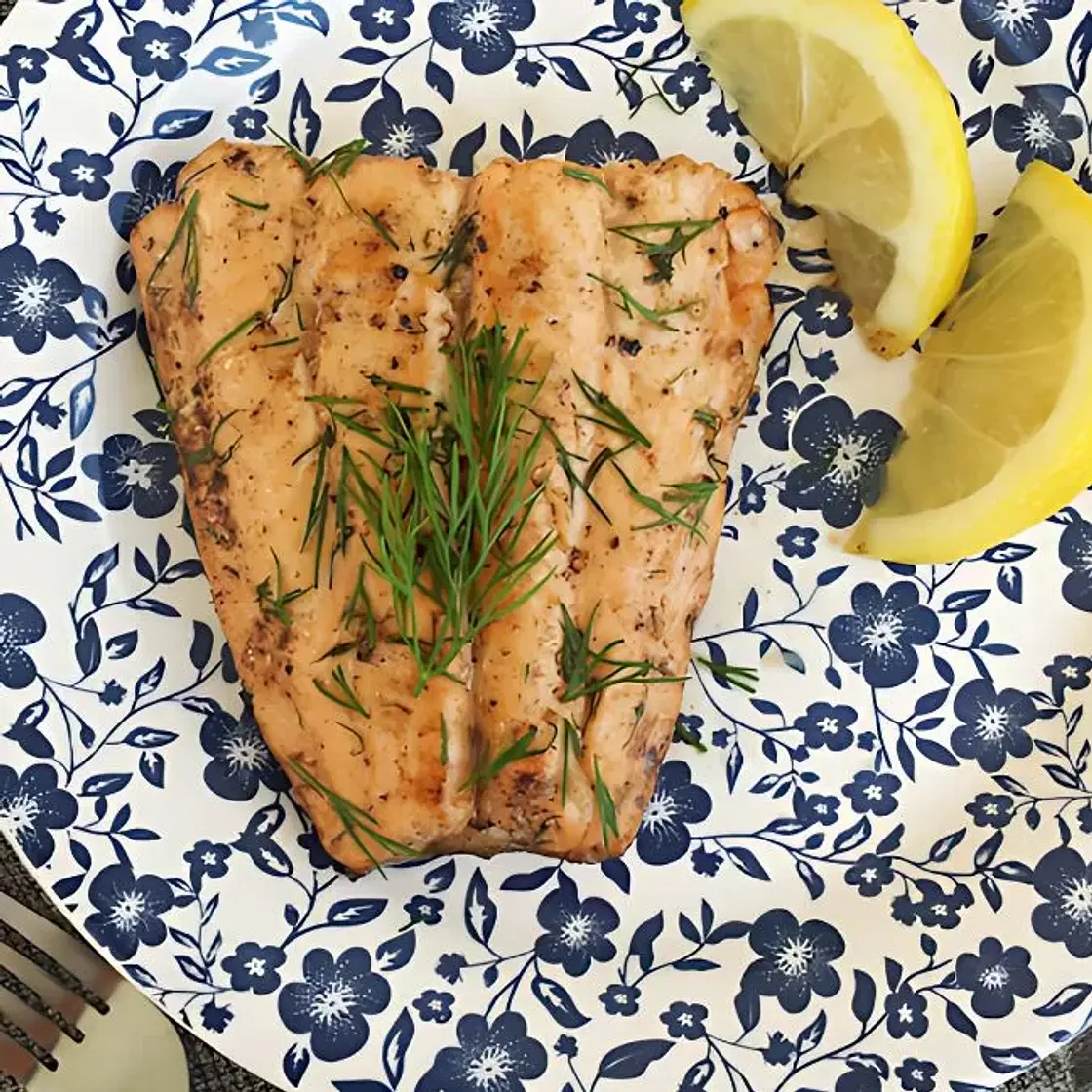 The Best Garlic Lemon Dill Salmon Recipe