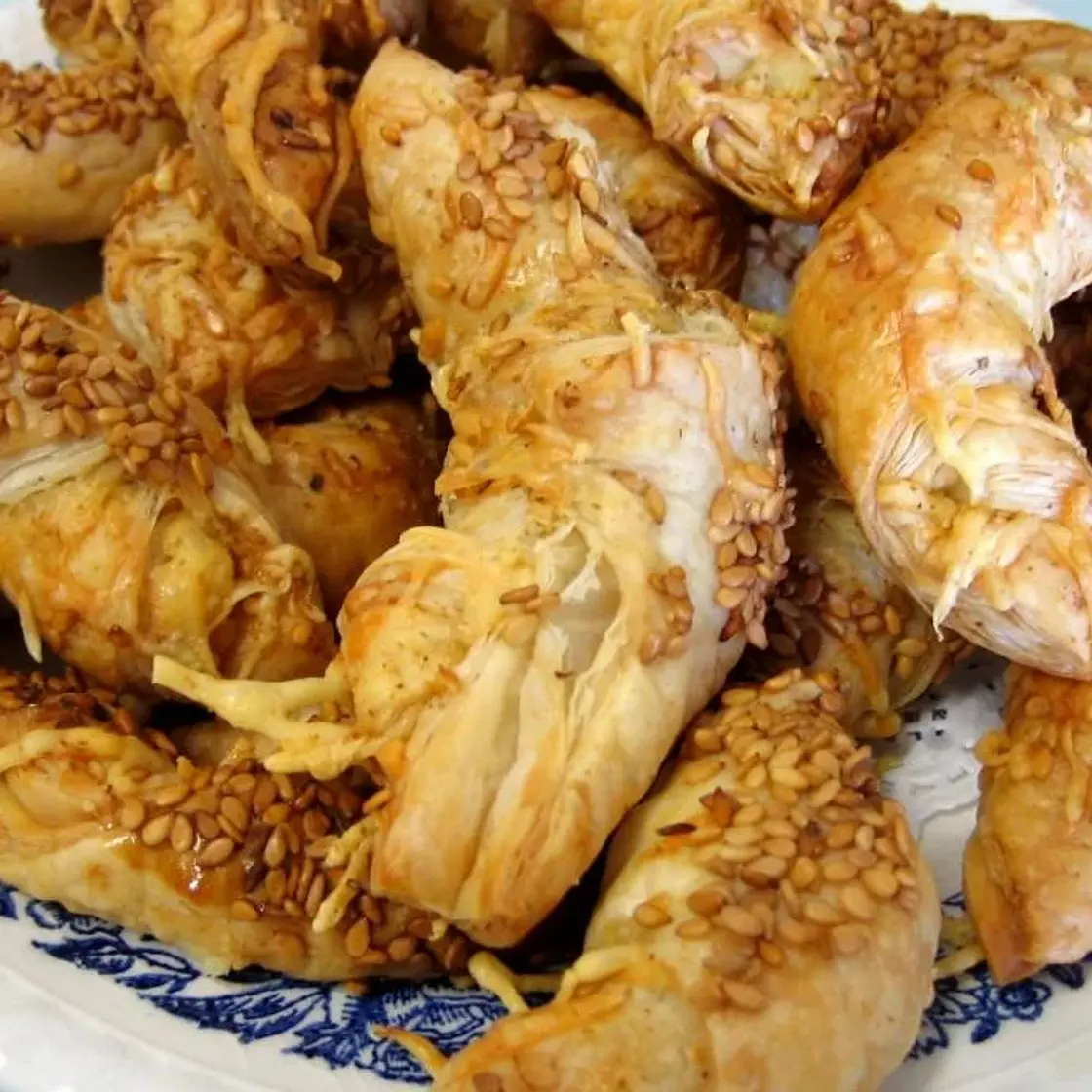 Croissants à l'emmental et graines de sésame