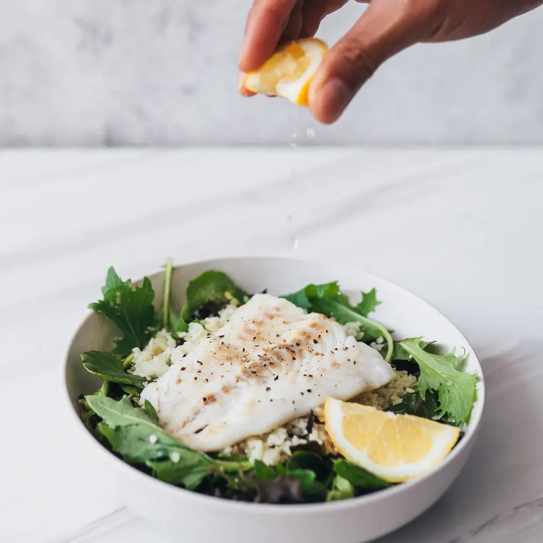 Low Carb Fish Bowl with Jalapeño Guacamole