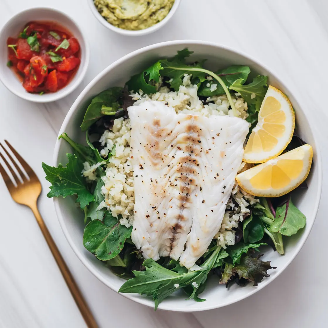 Low Carb Fish Bowl with Jalapeño Guacamole
