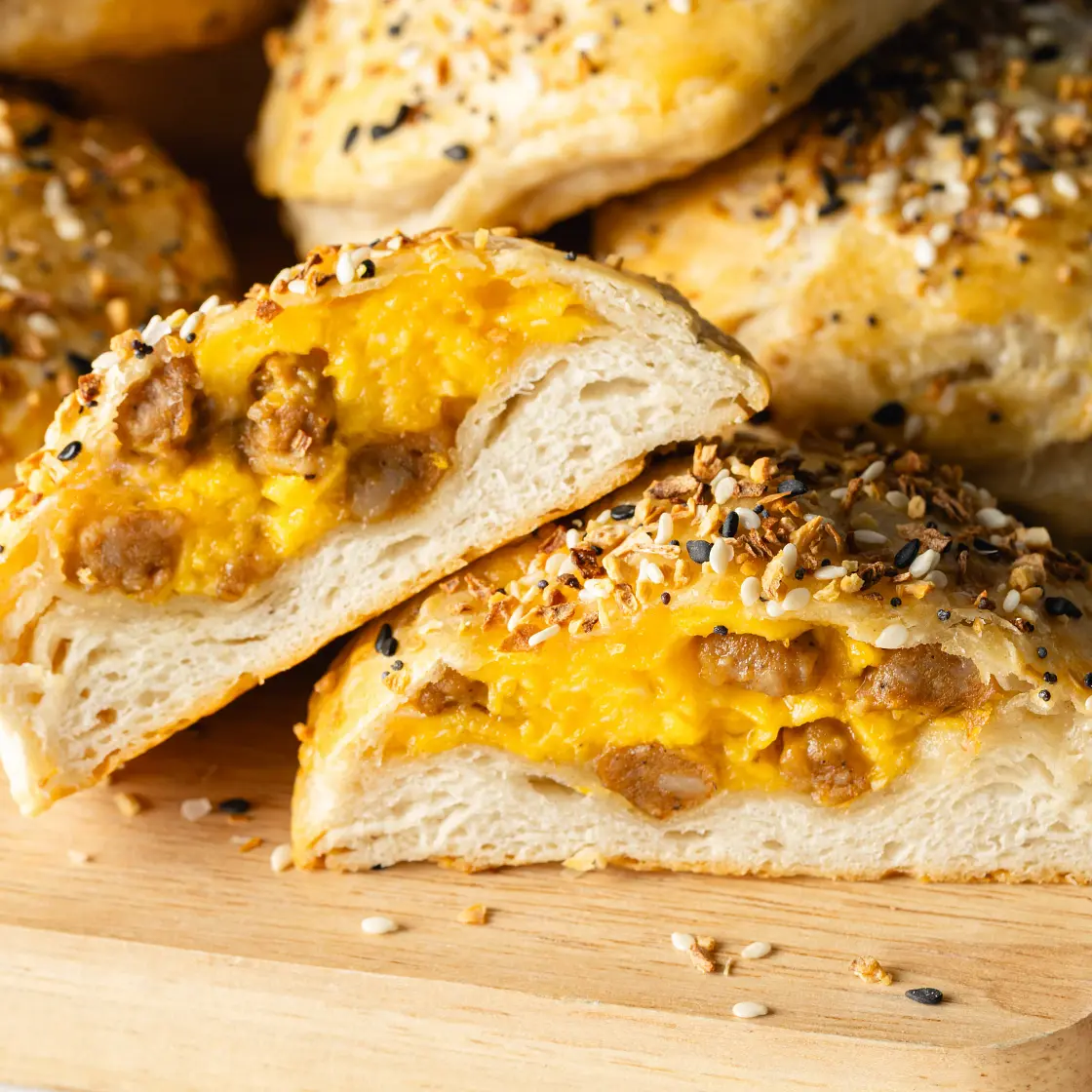 Freezer-Friendly Everything Bagel Biscuit Bombs