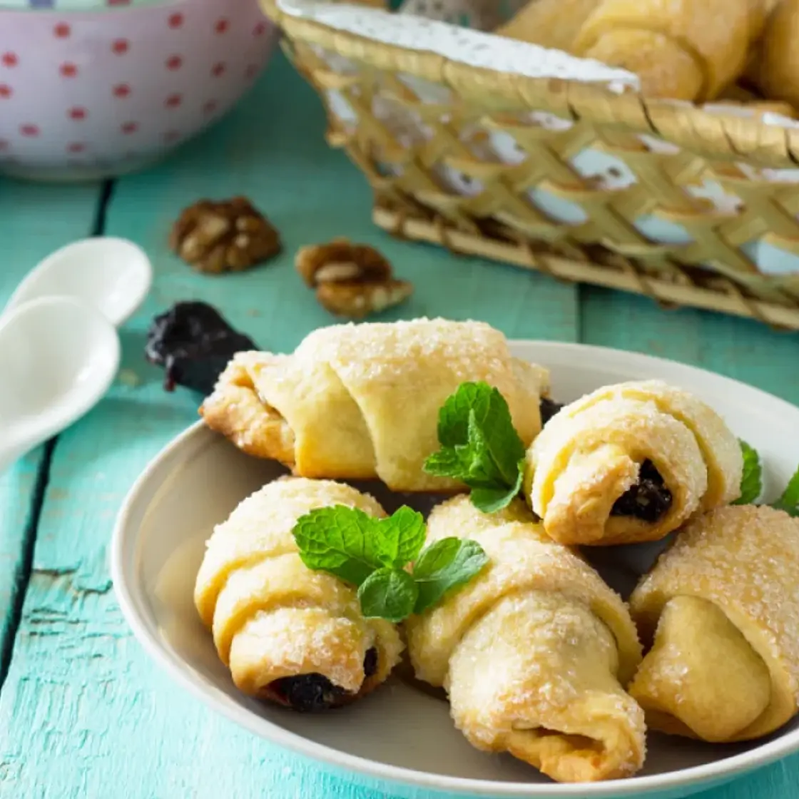 Mini-croissants aux pruneaux
