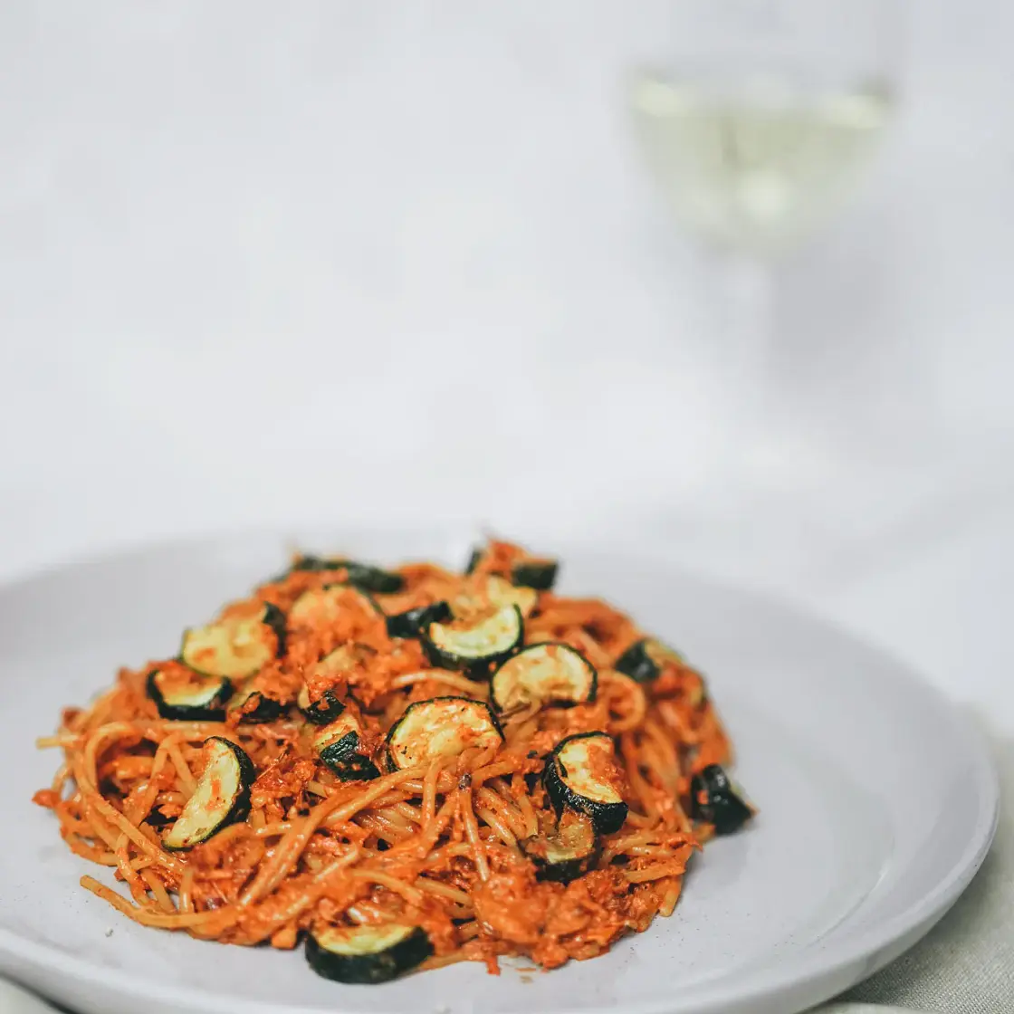 Roasted Red Pepper Pesto Pasta