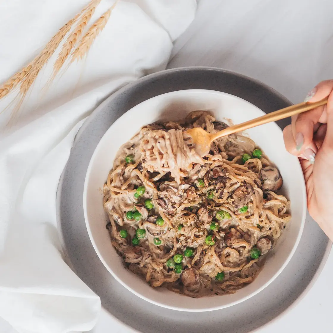 Creamy Mushroom Shirataki Spaghetti
