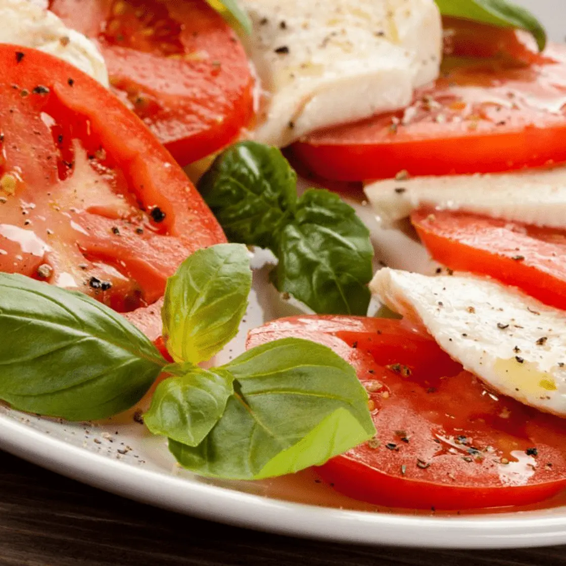 Heirloom Tomato Basil Mozzarella Salad