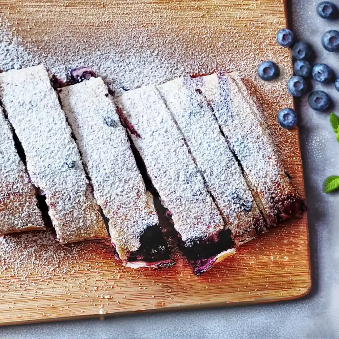 Warning: This Blueberry Strudel Is Addictive!