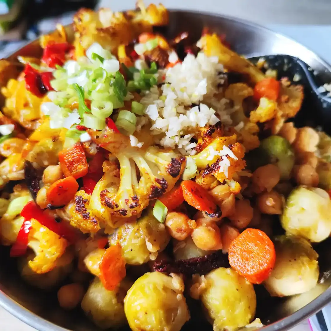 Quinoa Chickpea Salad: Quick u0026amp; Detox-Friendly Recipe
