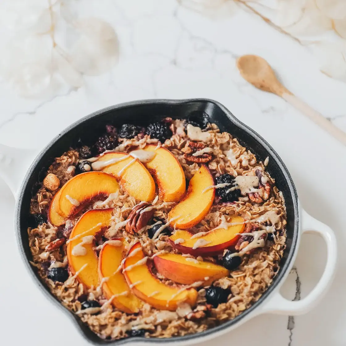 Easy Peachy Berry Baked Oats
