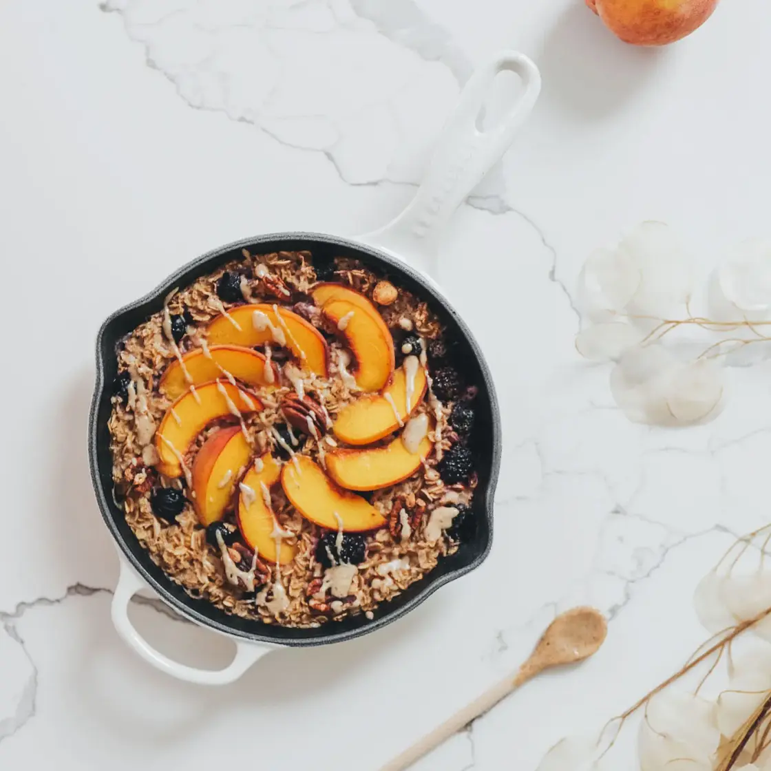 Easy Peachy Berry Baked Oats