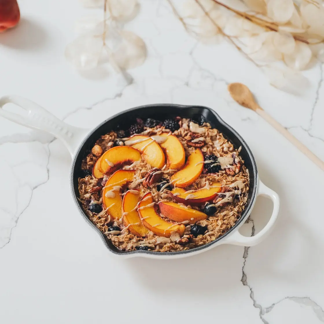 Easy Peachy Berry Baked Oats