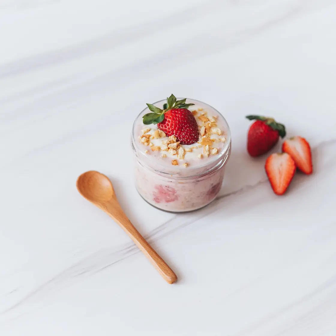 Strawberry Cheesecake Overnight Oats