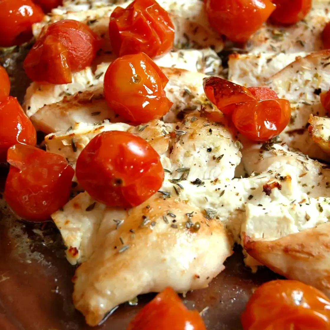 Escalopes de dinde à la feta et tomates cerises