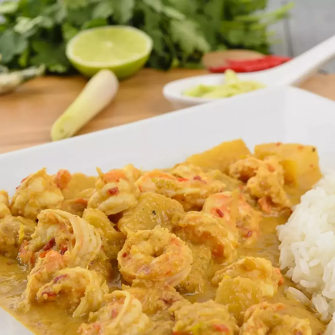 Crevettes au curry et lait de coco