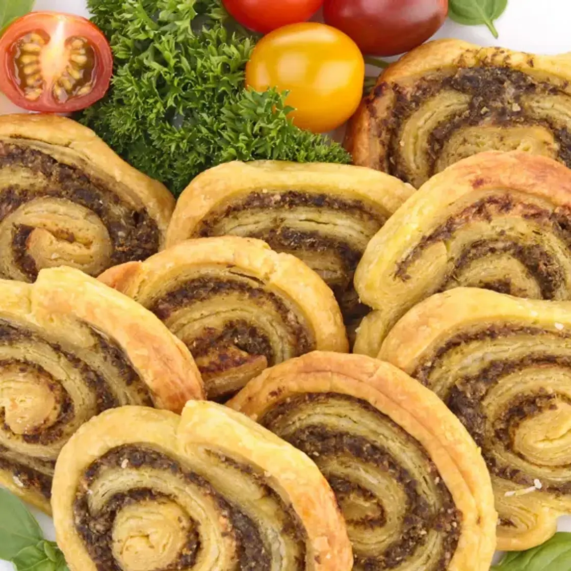 Mini-roulés feuilletés au pesto