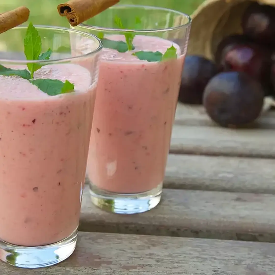 Smoothie de poire et prunes aux 4 épices
