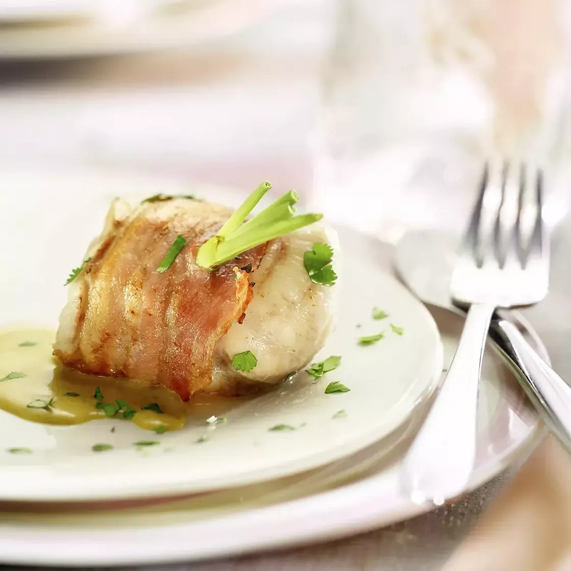 Médaillons de lotte lardée