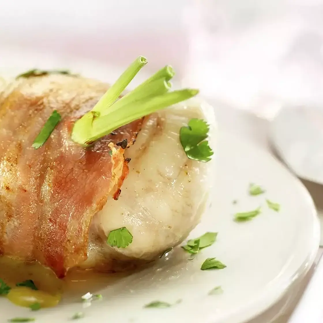 Médaillons de lotte lardée