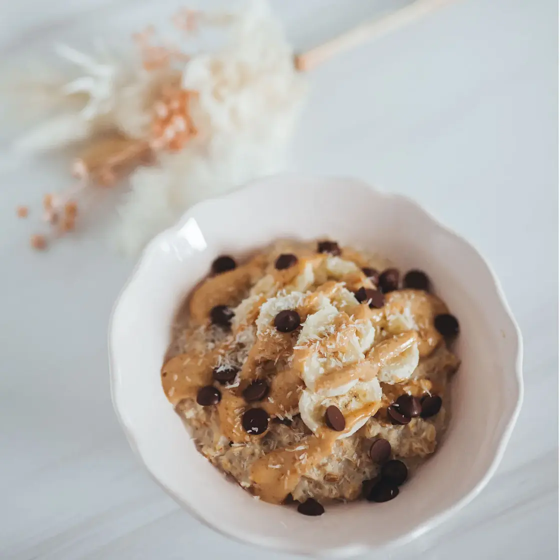 Healthy Banana Almond Oatmeal
