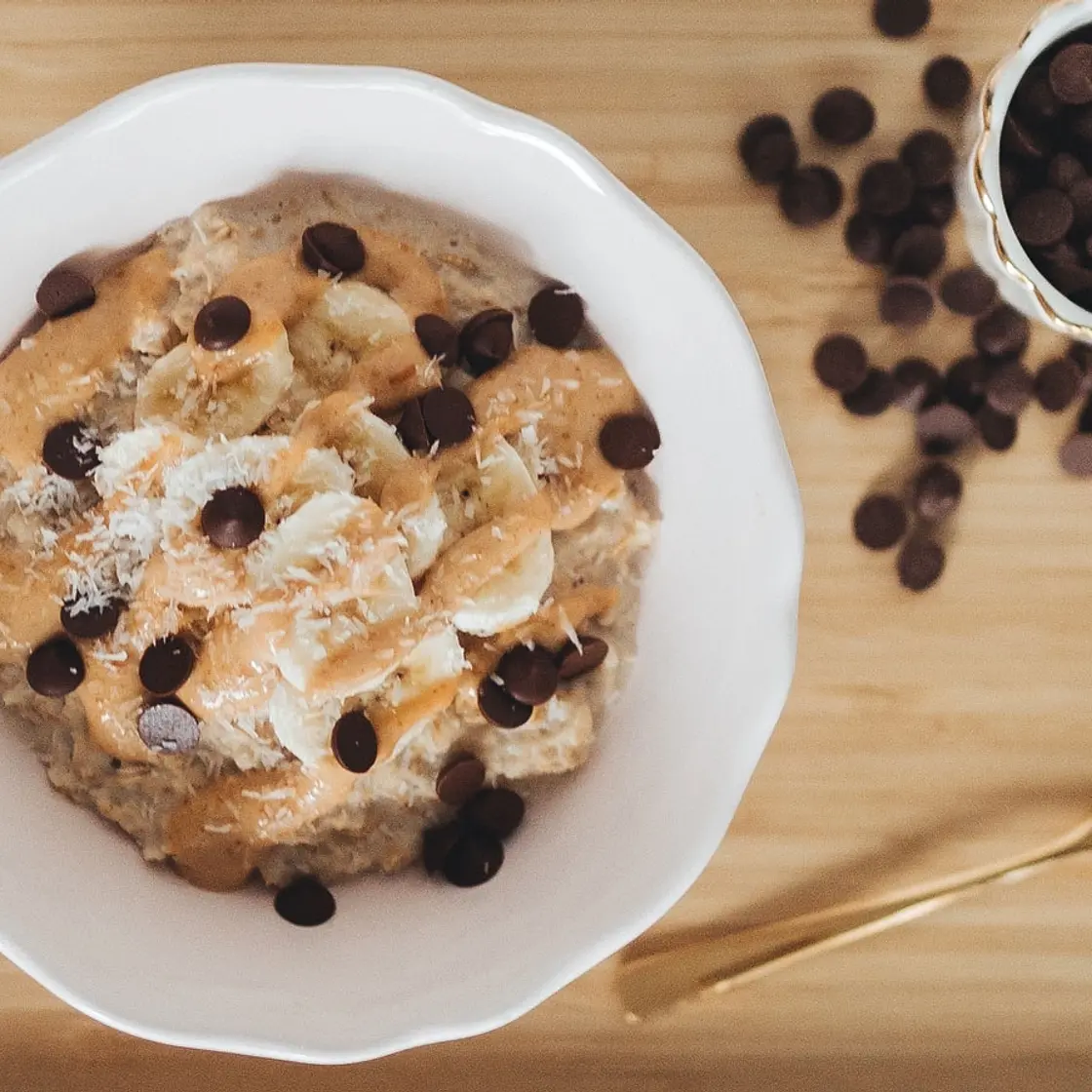 Healthy Banana Almond Oatmeal