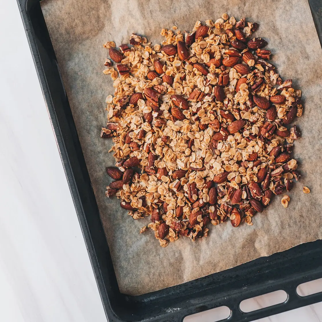 Low-Sugar Chocolate Chip Granola