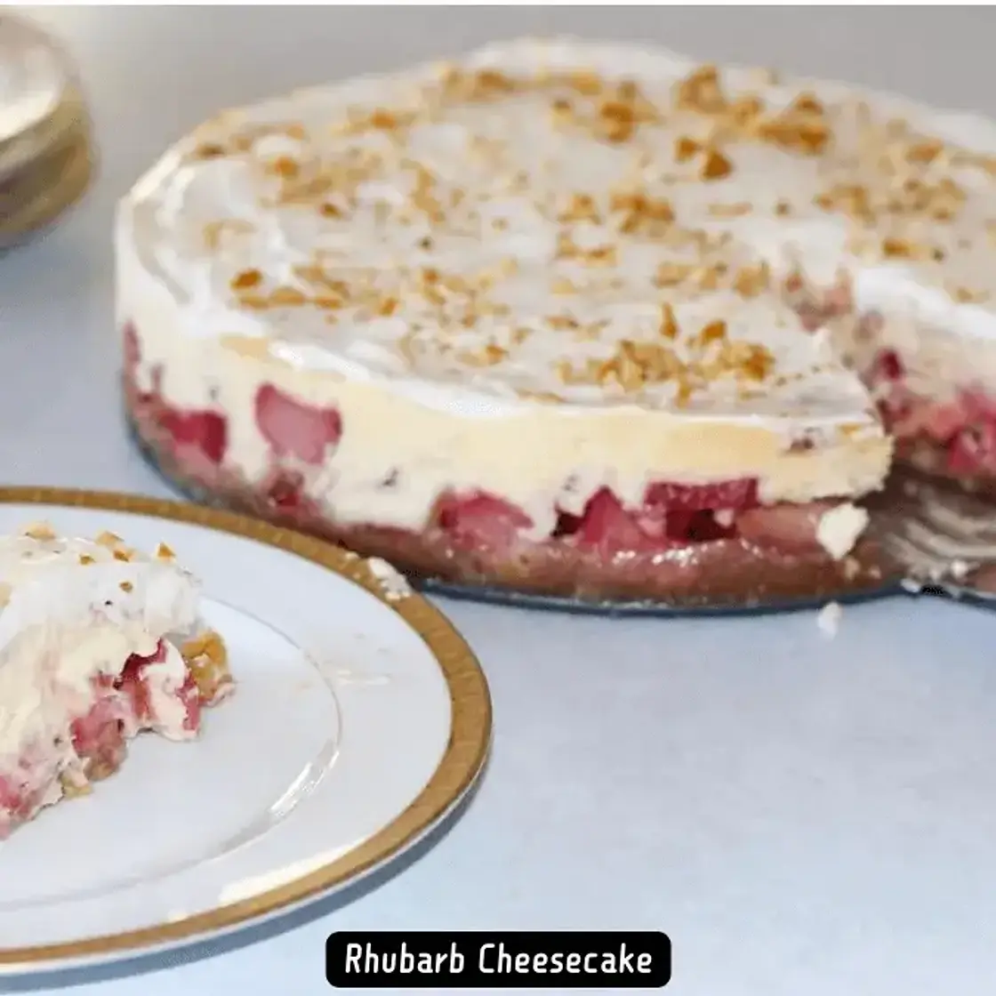 Delicious Rhubarb Cheesecake Recipe