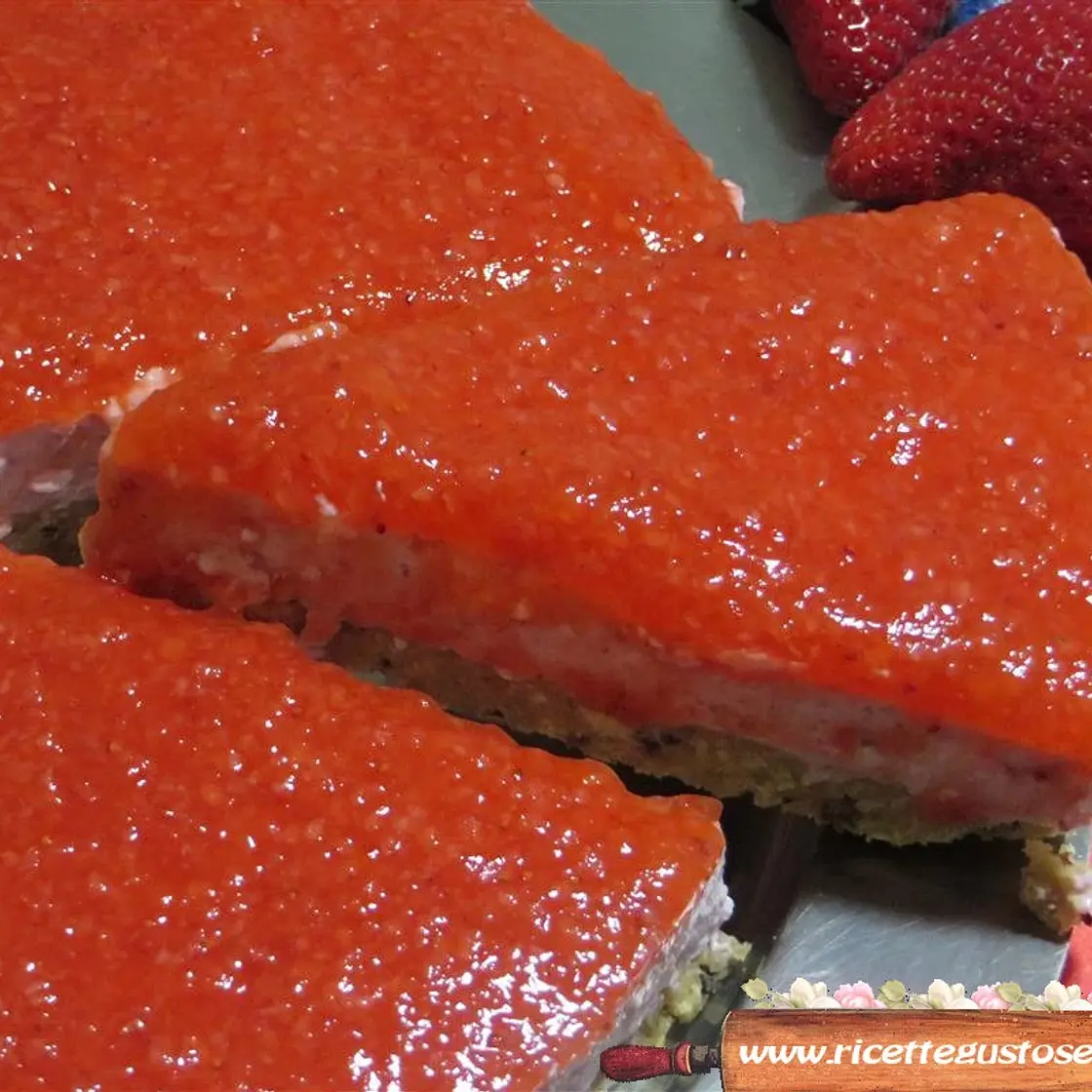Cheesecake alle fragole e yogurt