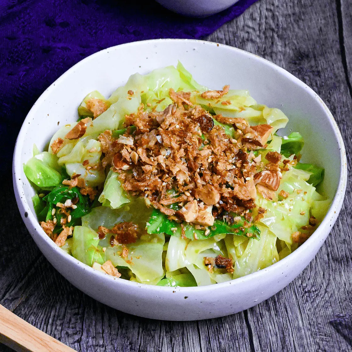Mugen Cabbage (Infinite Cabbage Salad with Crunchy Furikake)