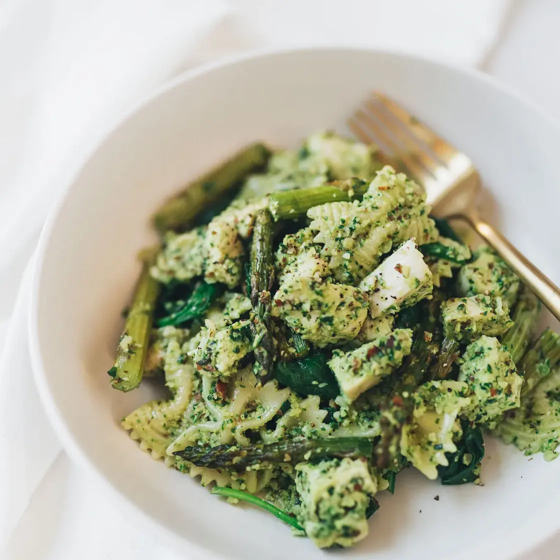 Chicken Pesto Pasta with Asparagus
