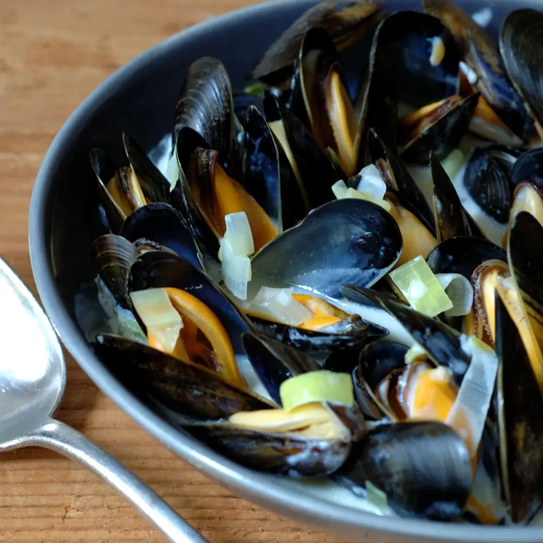 Moules sauce curry poireau