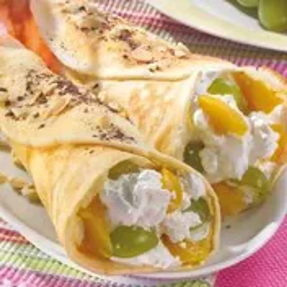 Receta de Crepes de fruta y nata