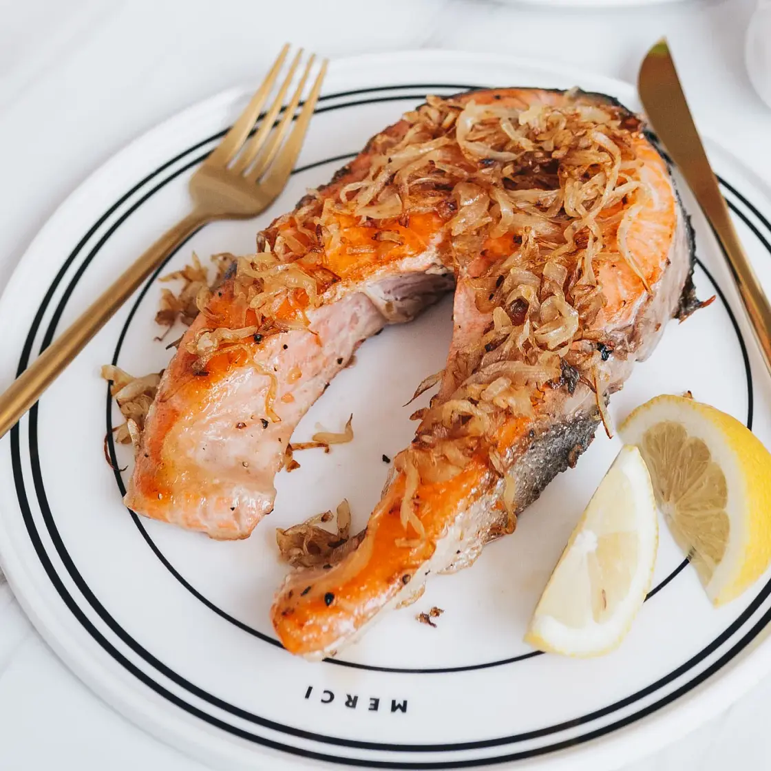 Grilled Salmon with Caramelized Onion