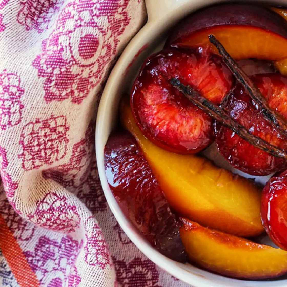 Baked Peaches and Plums with Vanilla