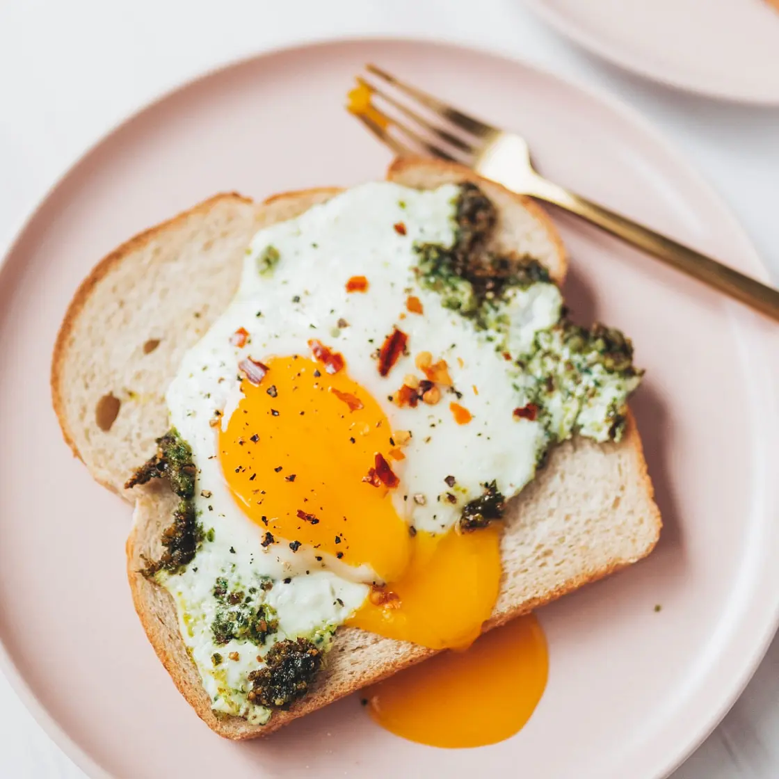 Pesto Eggs