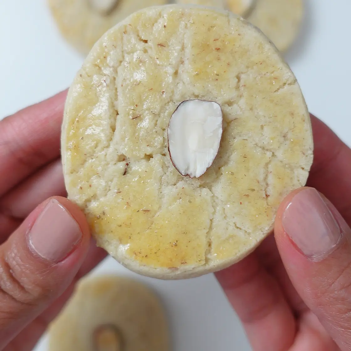 Butter Almond Cookies