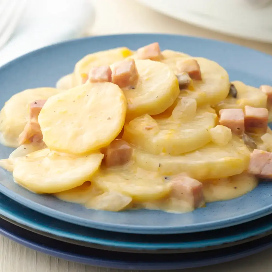 Slow-Cooker Cheesy Potatoes and Ham