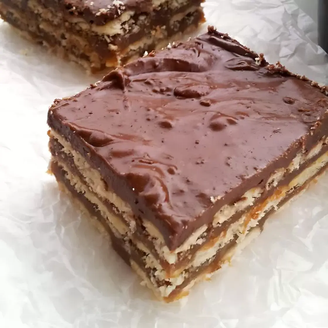 The Best Chocolate Peanut Butter Crunch Bars