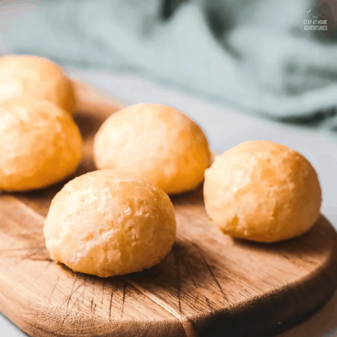 Colombian Cheese Bread (Pandebono) Recipe