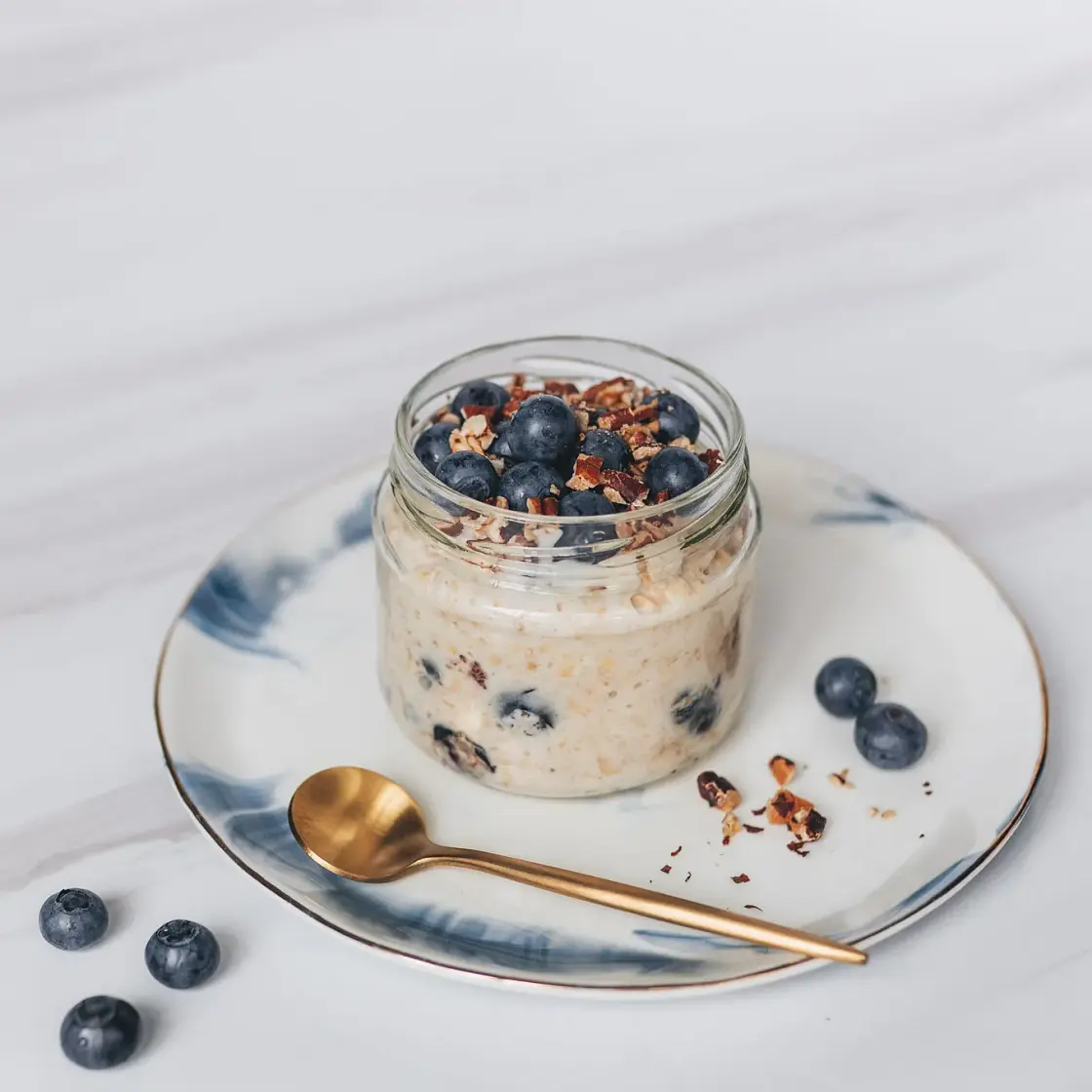 Blueberry Cheesecake Overnight Oats