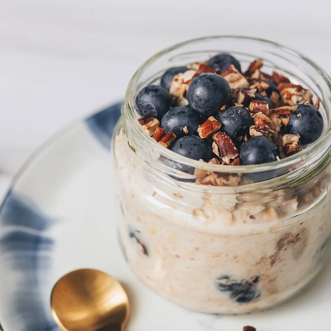 Blueberry Cheesecake Overnight Oats