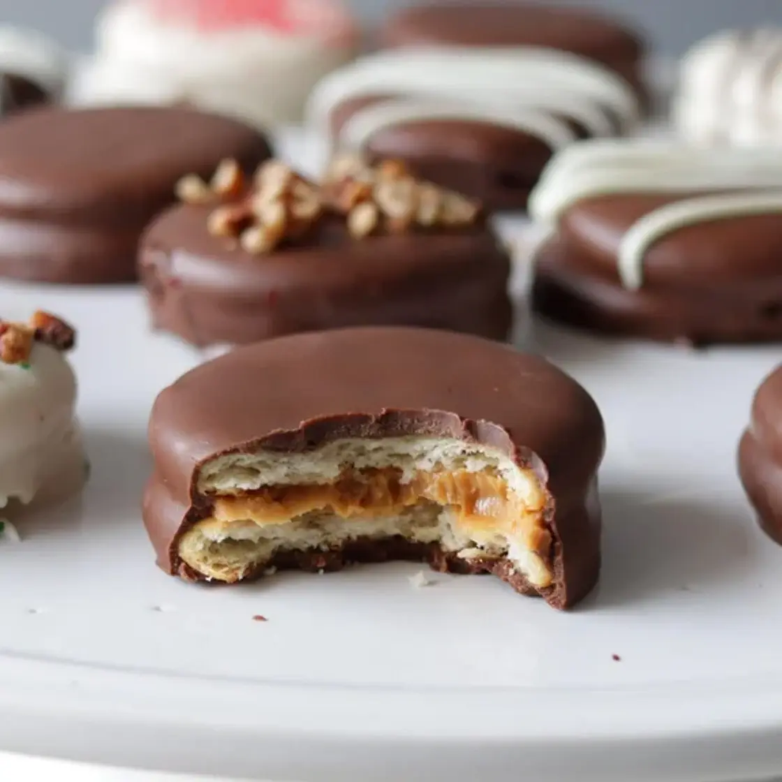 Chocolate Covered Peanut Butter Ritz Crackers