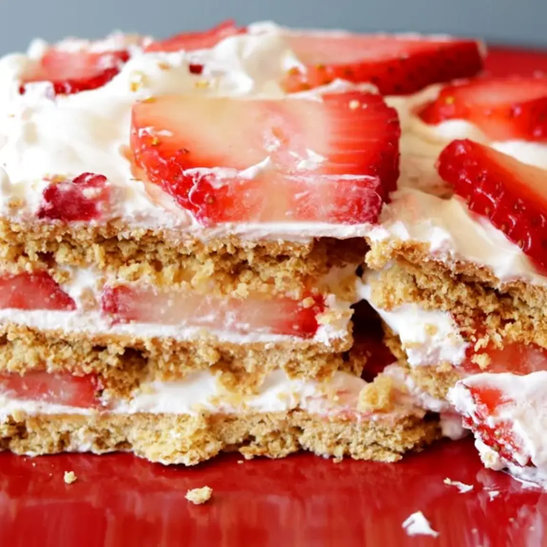 Strawberry Icebox Cake Only 3 Ingredients