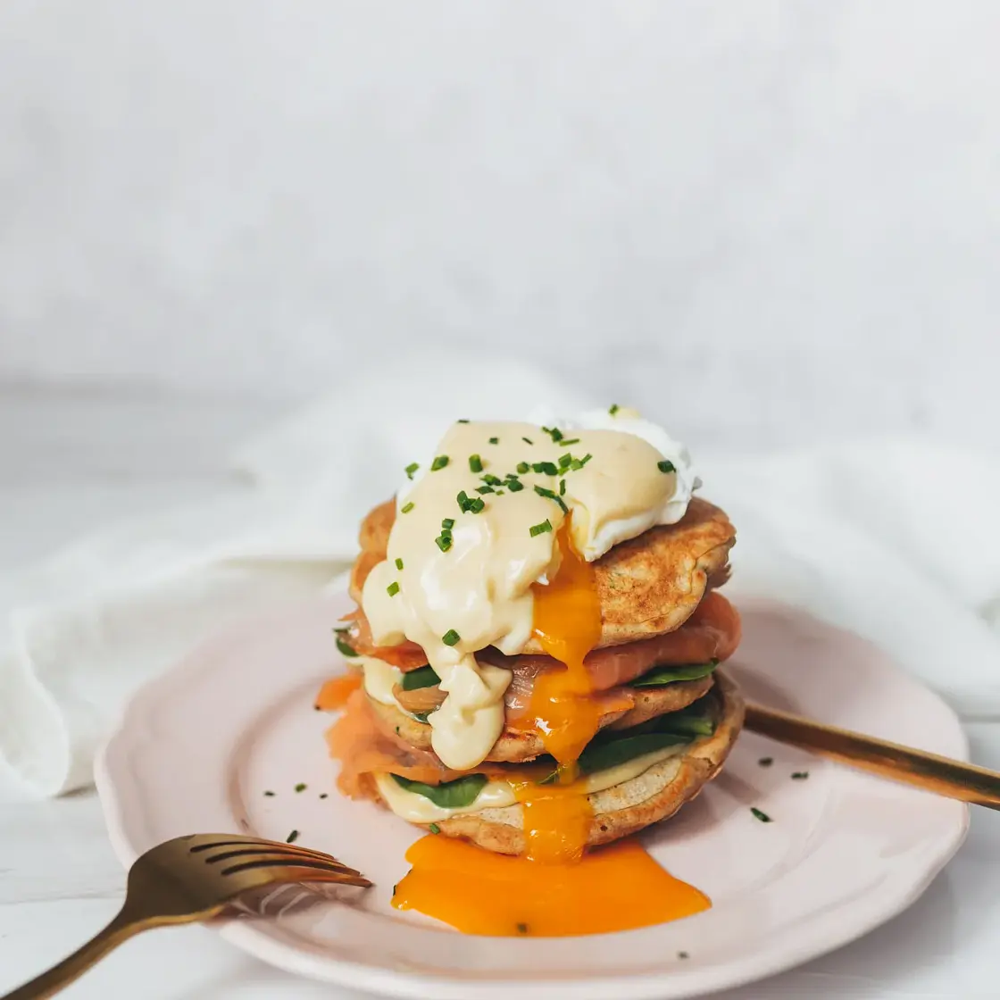 Eggs Benedict Pancakes with Smoked Salmon