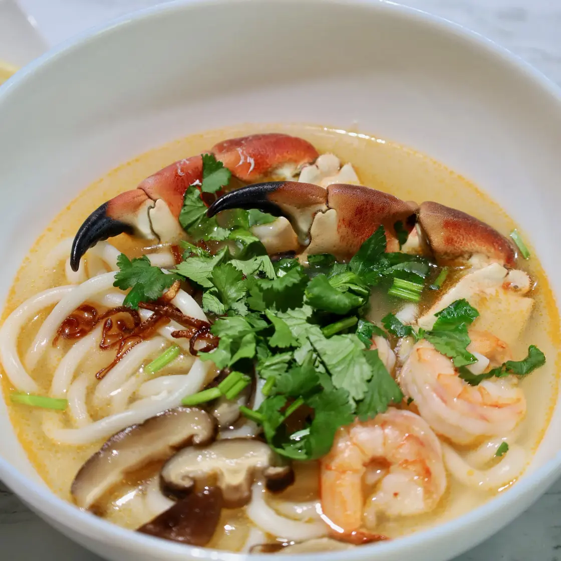 Vietnamese Shrimp and Crab Thick Noodle (Bánh Canh Tôm Cua)