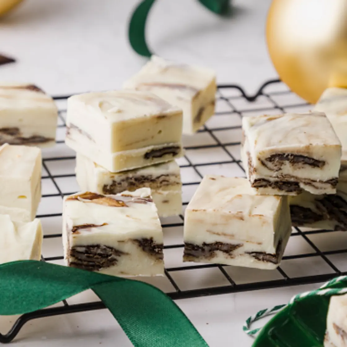 AFTER EIGHT White Chocolate Fudge