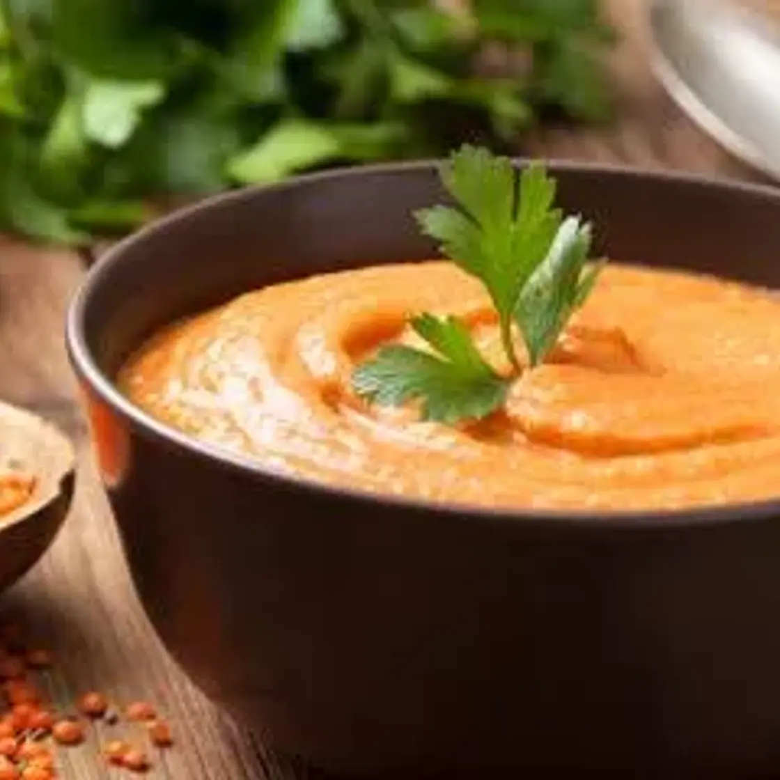 Zuppa fredda di lenticchie e peperoni
