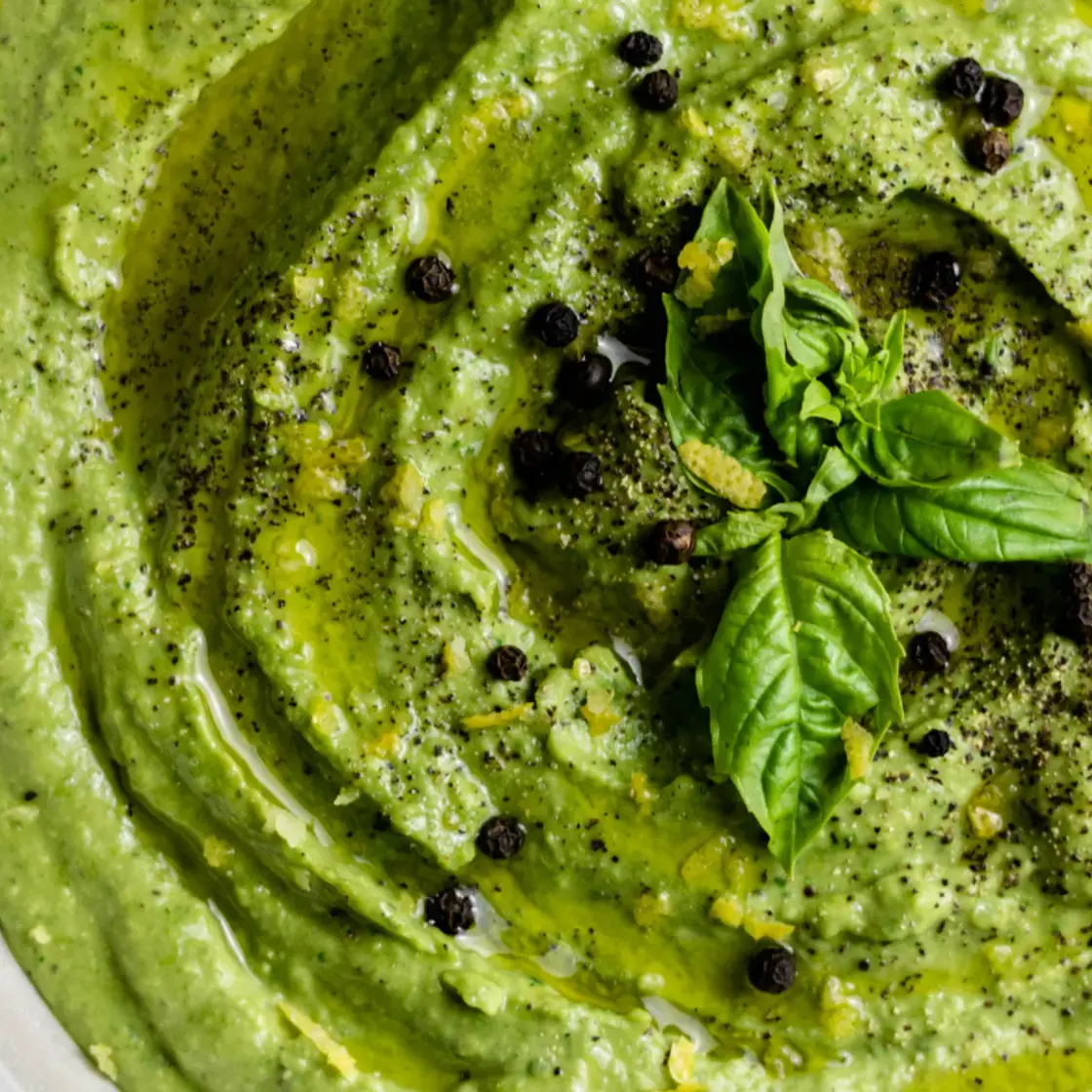 Spinach and Garlic White Bean Dip