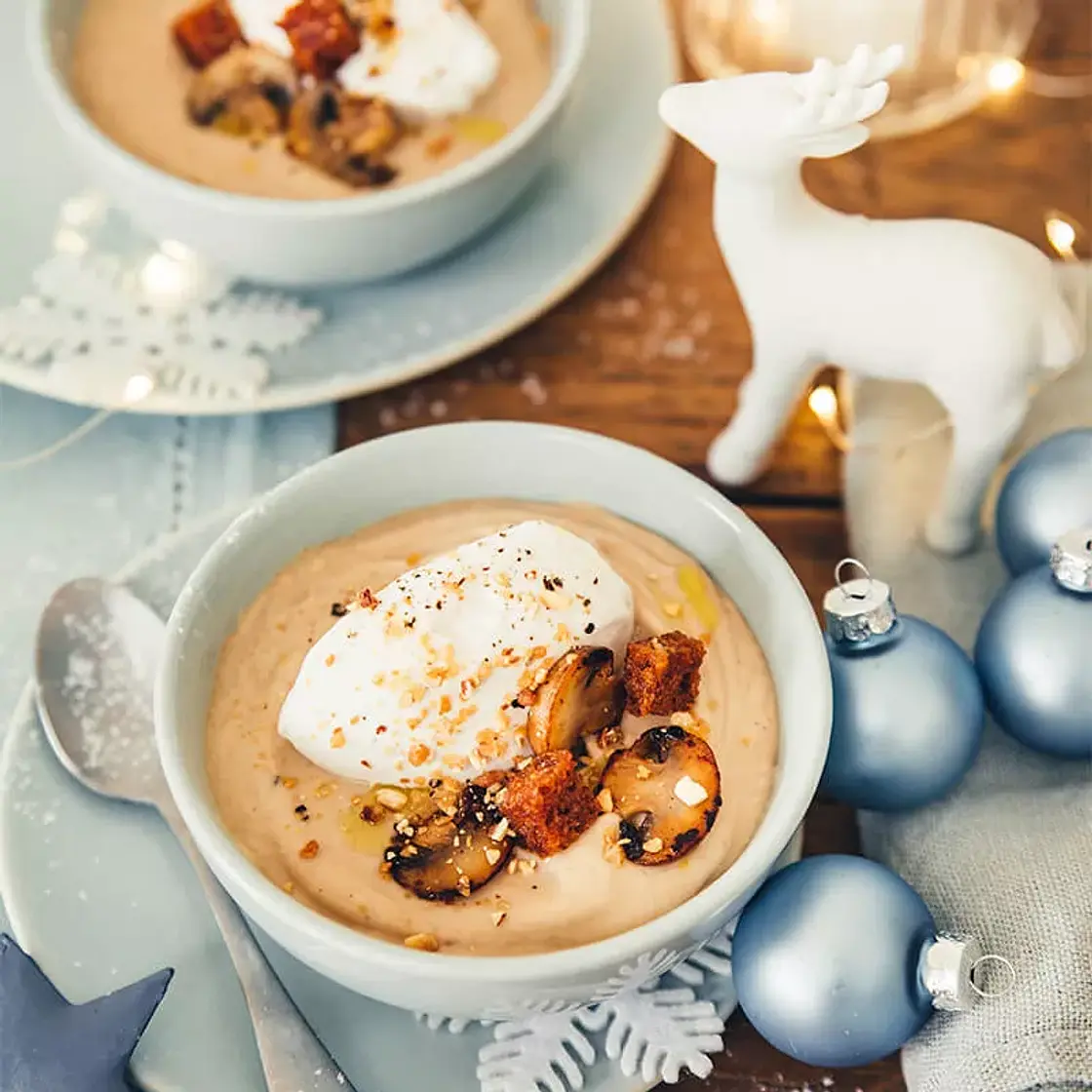 Velouté de châtaignes, chantilly, cannelle et pain d'épices