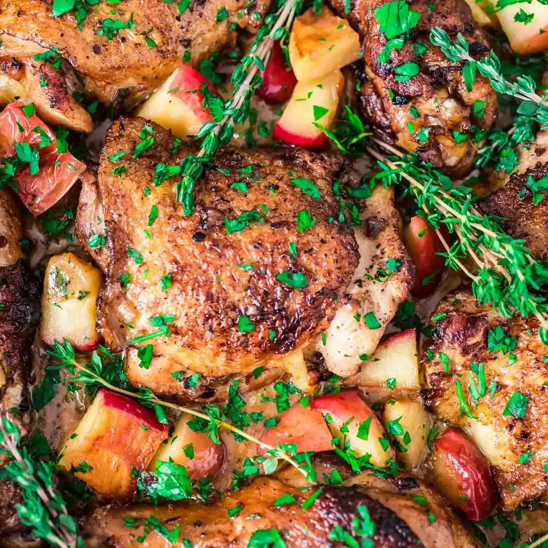 Poulet Vallée d’Auge (Poulet crémeux aux pommes)