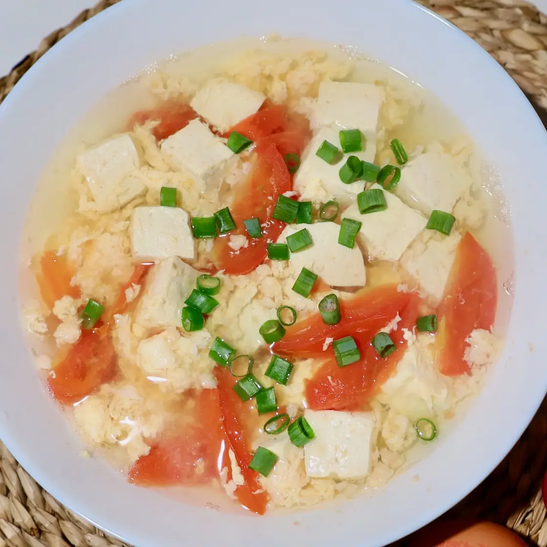 Tofu and Tomato Egg Drop Soup